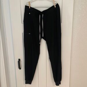 Figs Scrubs Joggers in black